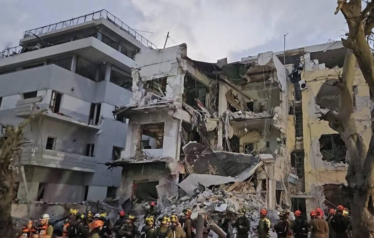 صبح شد؛ ویرانه های اسرائیل آشکار شد+ تصاویر | ببینید موشک های ایران چه کردند