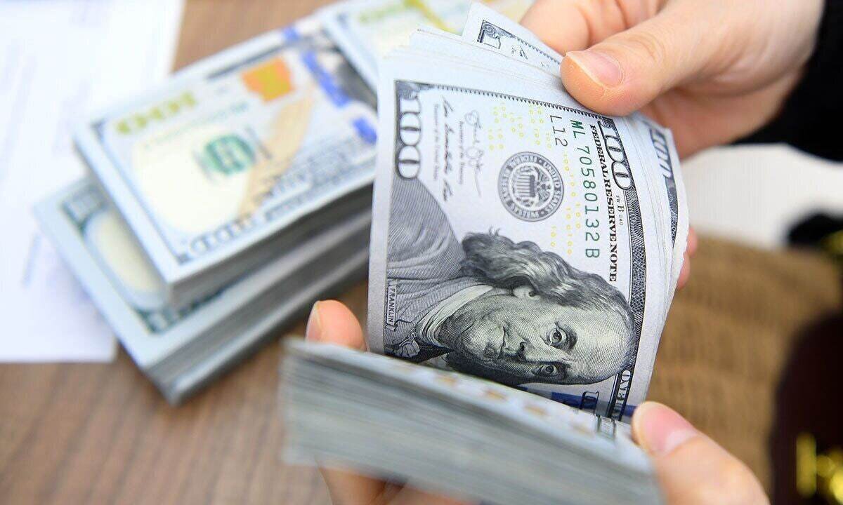 دو عامل کلیدی که مانع از افزایش قیمت دلار ...