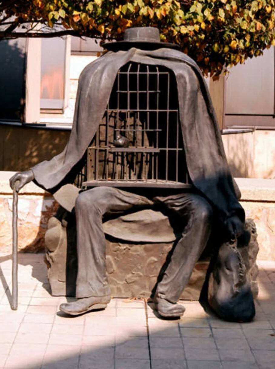 عکس | کمیاب‌ترین مجسمه‌های جهان در پایتخت