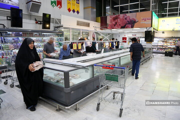 خرید روز مره مردم در میادین میوه و تره بار