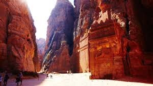 اسراری که تاریخ را دوباره نوشتند | از کشف گنجینههای گمشده تا شگفتیهای طبیعی