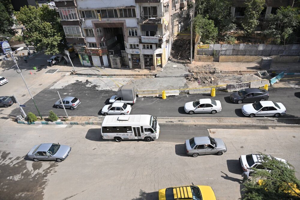 تردد عادی در میدان قدس