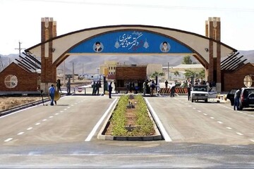 مدیر حوزه‌های علمیه کشور از سایت فردو بازدید کرد