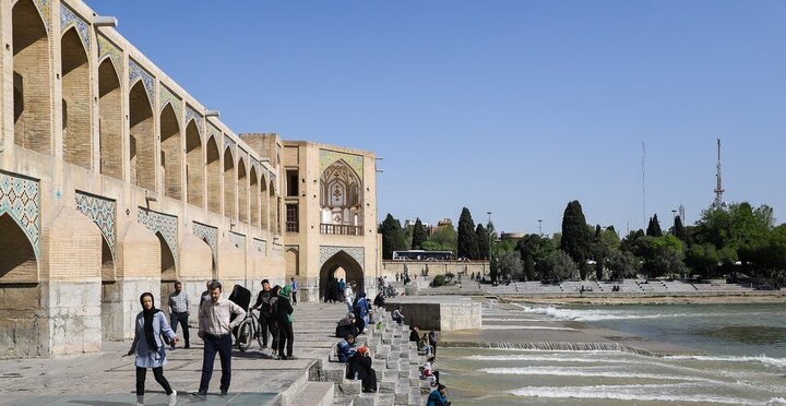 یک اصفهانی با انتشار این عکس به جهان، پُز داد