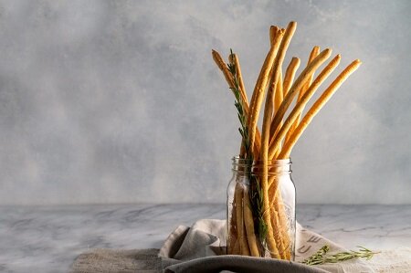 نان گریسینی