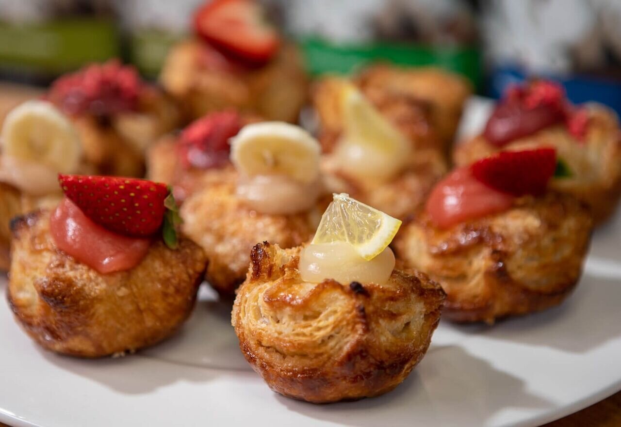 طرز تهیه کوئین آمان؛ شیرینی سنتی فرانسوی قرن ۱۹ میلادی با خمیر هزارلا