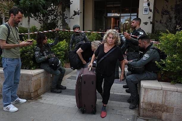 هزاران صهیونیست از آغاز جنگ با ایران مجبور به ترک خانههای خود شدند | تصاویر