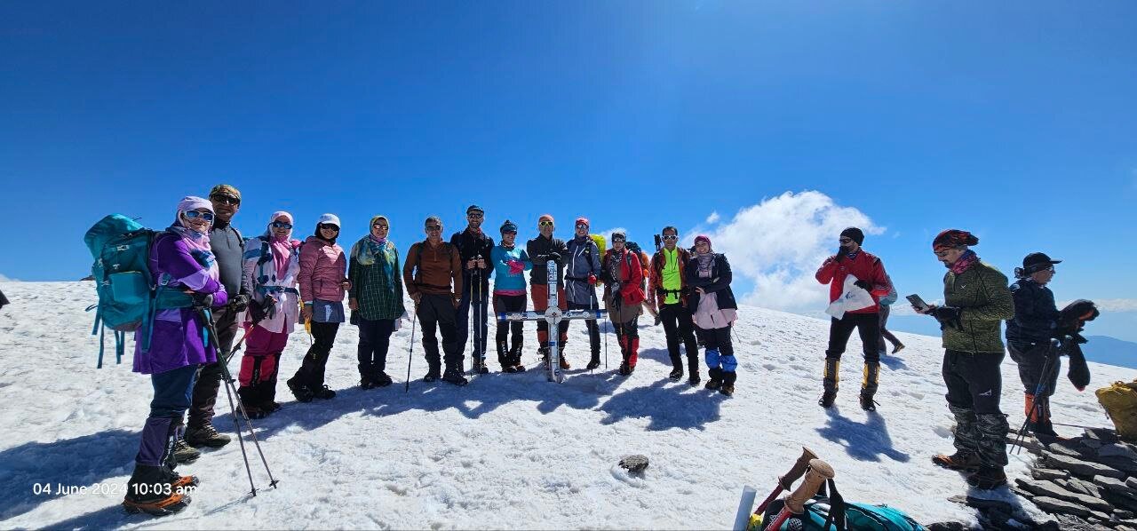 قلهای که بیزهرا فتح شد | صعود به قله شهادت