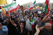 اجتماع مردمی در حمایت و تشکر از نیروهای مسلح در میدان انقلاب