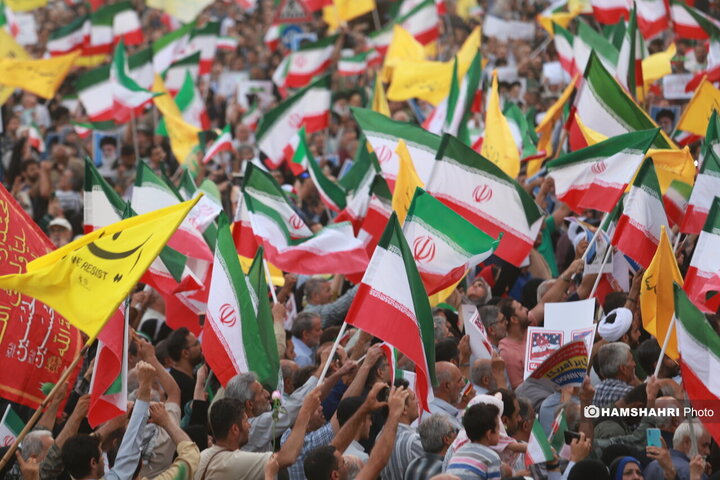 اجتماع مردمی در حمایت و تشکر از نیروهای مسلح در میدان انقلاب