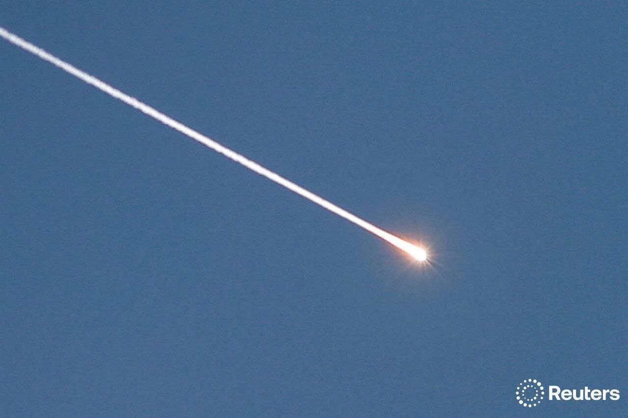 تصویر برگزیده رویترز از درخشش موشک ایرانی قبل از آغاز آتشبس
