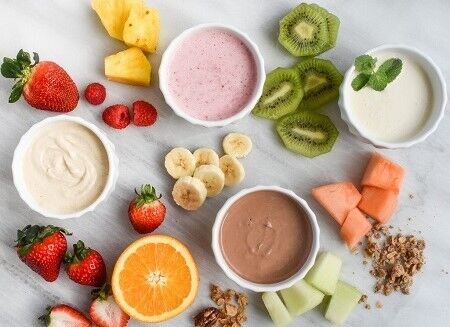 ماست میوه ای رژیمی؛ میان وعده سالم و مفید برای دستگاه گوارش و تقویت استخوانها