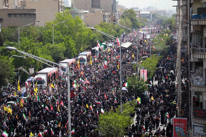 حضور این چهره های سیاسی خبر ساز شد | چرا تشییع شهدای اقتدار نماد وحدت شد؟