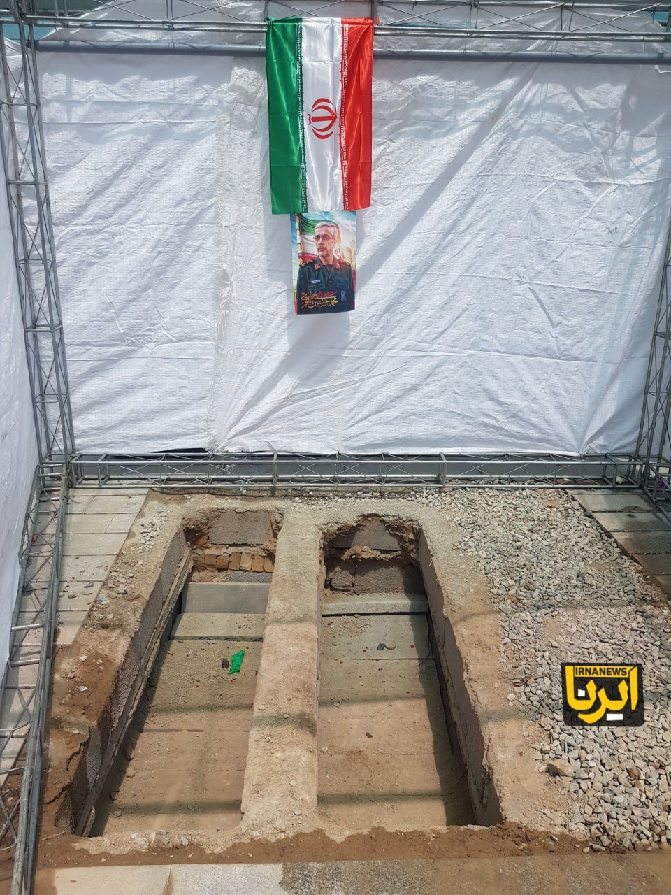 تصویری از آمادهشدن آرامگاه سپهبد شهید محمدحسین باقری در گلزار شهدای بهشت زهرا(س)