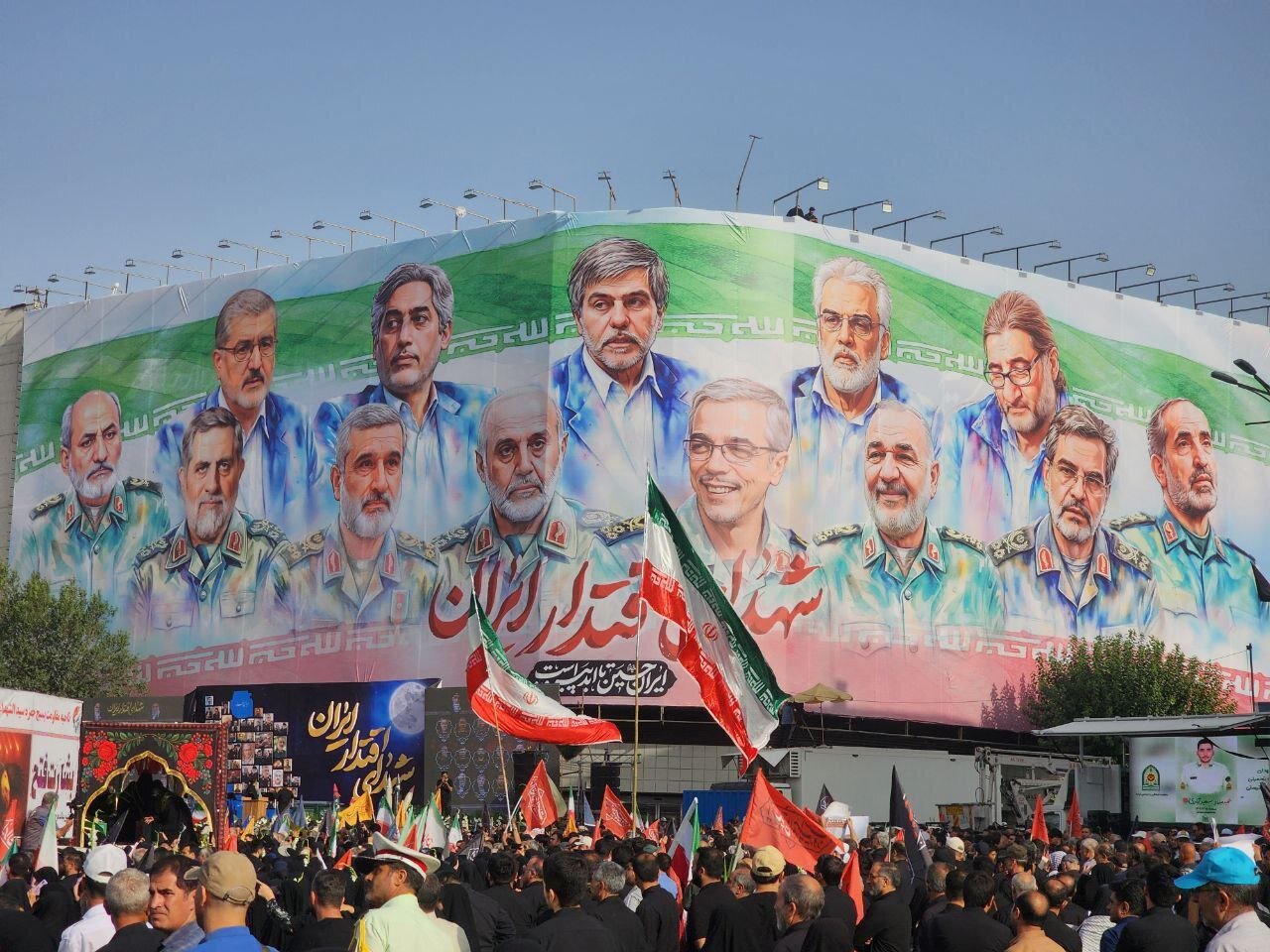 خداحافظ ای شهید | بدرقه پیکر شهدای جنگ تحمیلی با حضور پرشور مردم