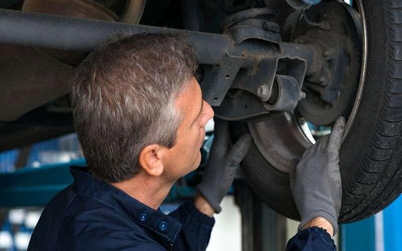 دلایل لرزش تایر خودرو و راههای برطرف کردن آن