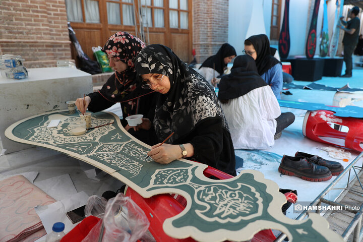 اجرای طرح ورنگ به روی طیغه های علامت عزاداری