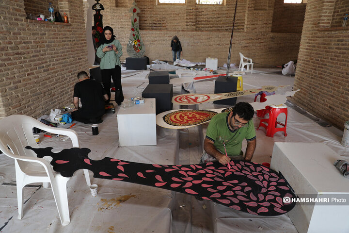 اجرای طرح ورنگ به روی طیغه های علامت عزاداری