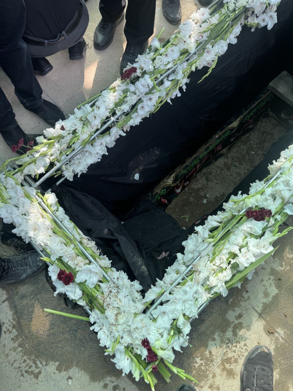 نخستین تصاویر از آرامگاه ابدی سردار حاجی زاده و سردار باقری | خاکسپاری در در قطعه مدافعان حرم