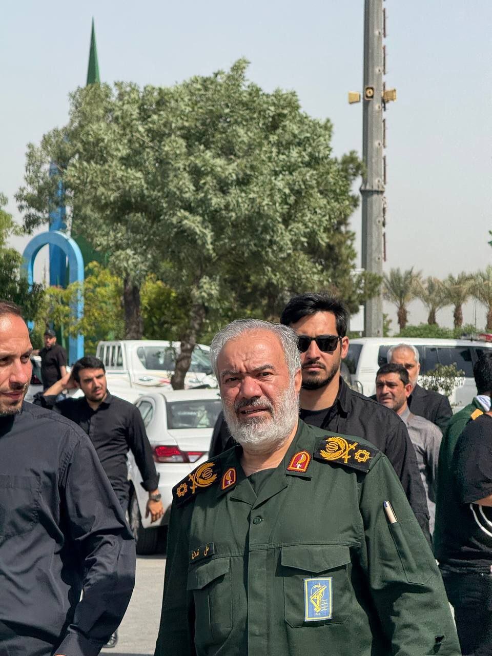 حضور سردار فدوی در مراسم تشییع شهید حاجیزاده | عکس