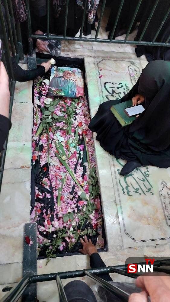 تصاویری از مزار شهید سپهبد سلامی در مصلی حرم شاه عبدالعظیم