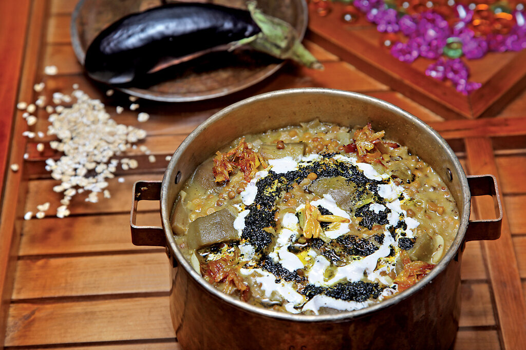 طرز تهیه آش بادمجان خوشمزه ، غذای محلی لرستان