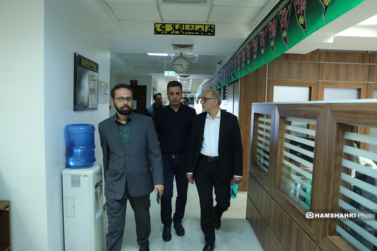 بازدید رئیس سازمان اورژانس کشور از تحریریه همشهری