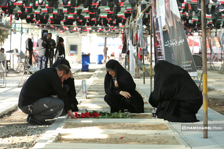 مزار شهدای جنگ تحمیلی 12 روزه