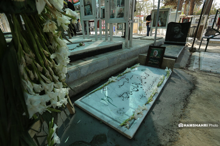 مزار شهدای جنگ تحمیلی 12 روزه