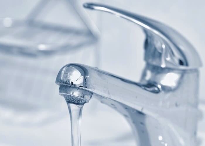 عینکتان را حرفه ای تمیز کنید