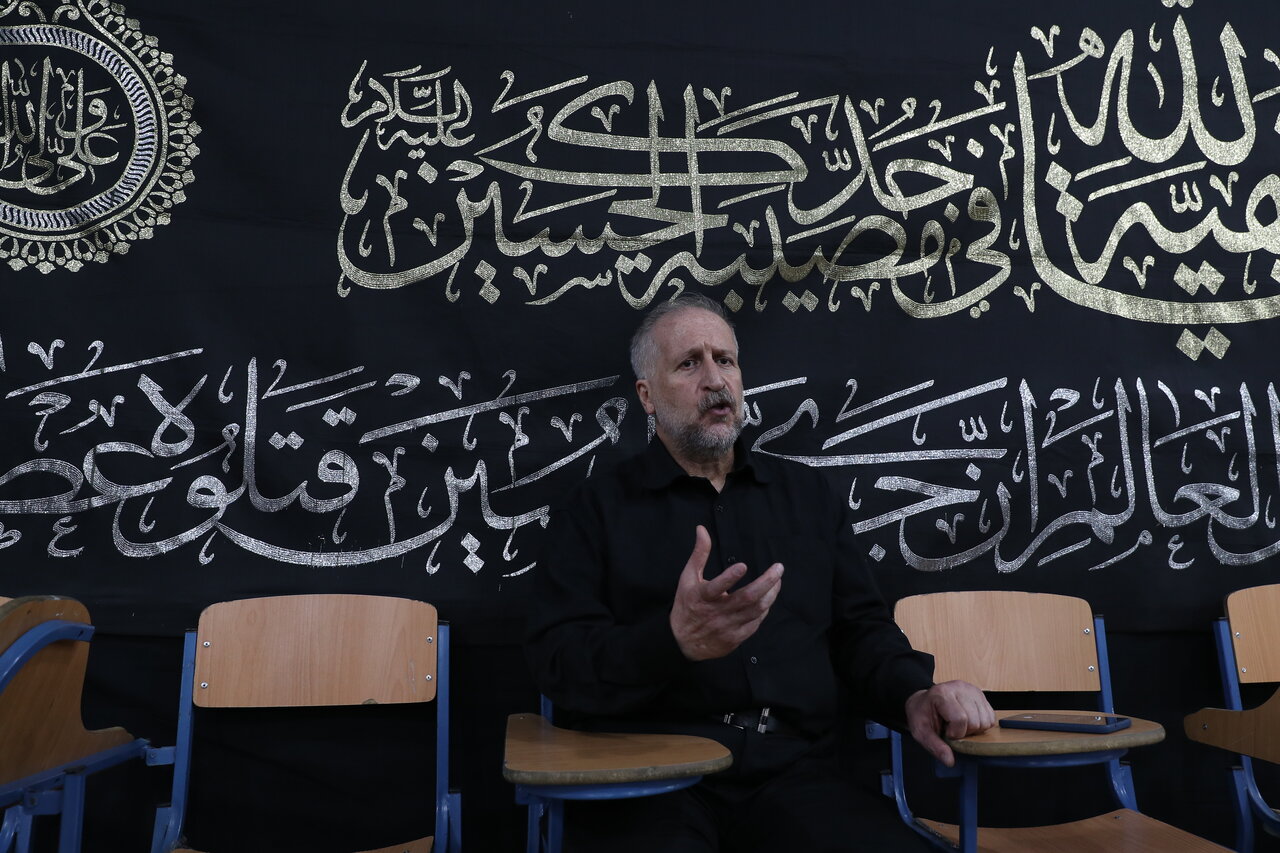 نذر عمر برای طبخ نذری|درباره حاج رضا محمدی  که همه محرم های زندگی اش در هیاتها به آشپزی مشغول بوده است