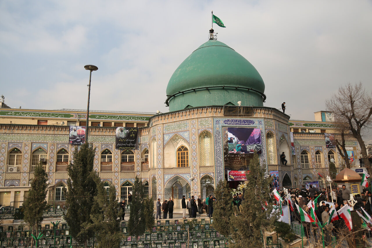 آیین سنتی نخلگردانی در محله چیذر