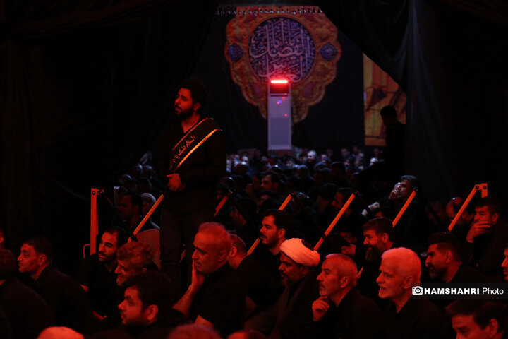 مراسم عزاداری شیخ حسین انصاریان در حسینیه هدایت