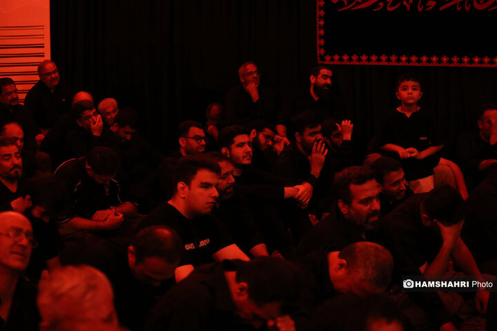 مراسم عزاداری شیخ حسین انصاریان در حسینیه هدایت