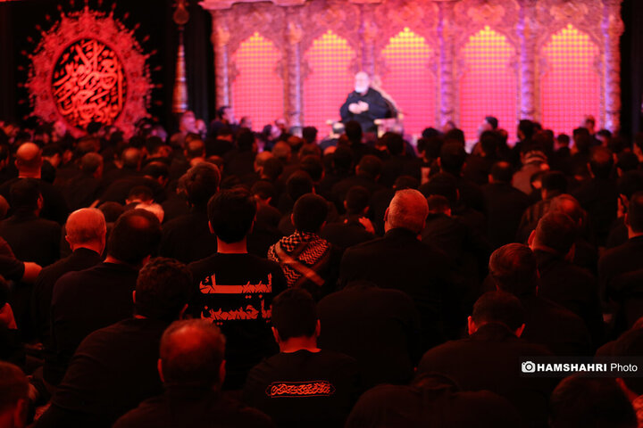 مراسم عزاداری شیخ حسین انصاریان در حسینیه هدایت