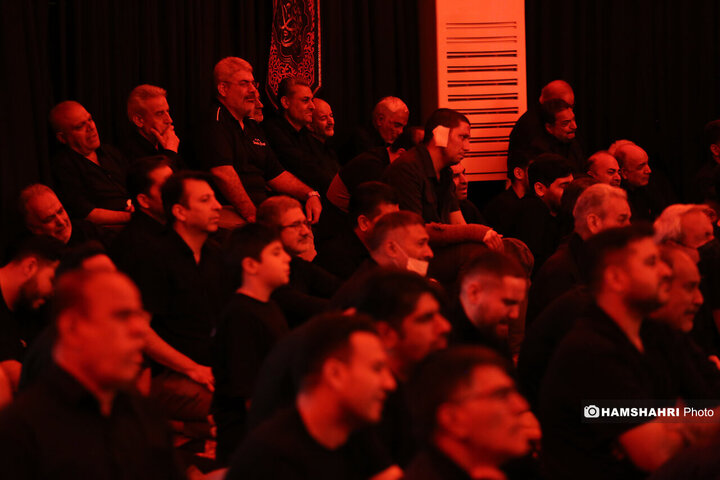 مراسم عزاداری شیخ حسین انصاریان در حسینیه هدایت