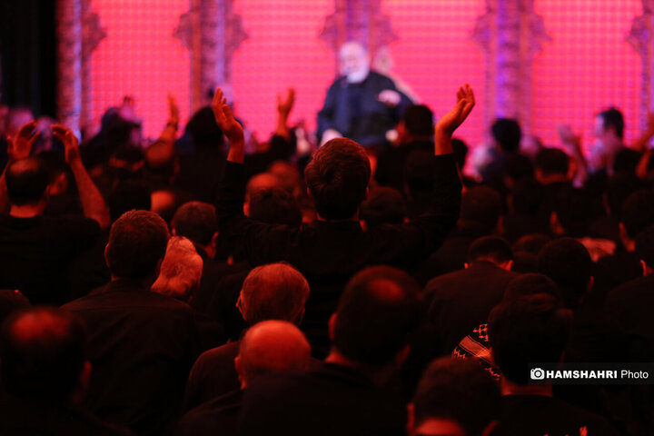 مراسم عزاداری شیخ حسین انصاریان در حسینیه هدایت