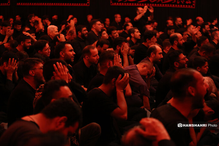 مراسم عزاداری شیخ حسین انصاریان در حسینیه هدایت