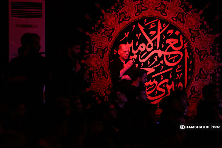 مراسم عزاداری شیخ حسین انصاریان در حسینیه هدایت