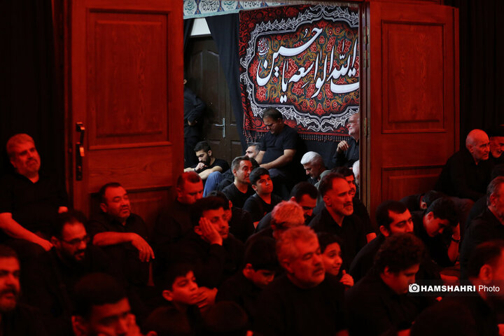 مراسم عزاداری شیخ حسین انصاریان در حسینیه هدایت