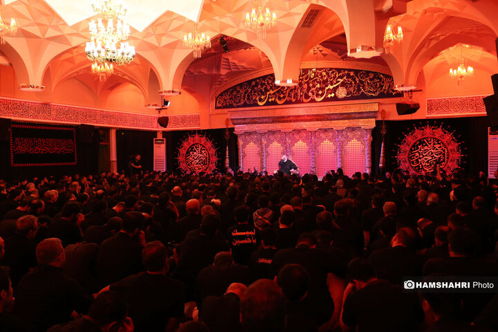 مراسم عزاداری شیخ حسین انصاریان در حسینیه هدایت