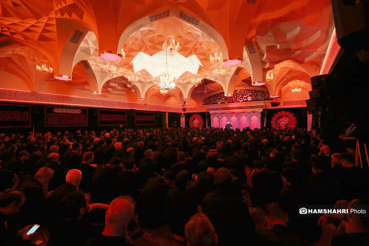 مراسم عزاداری شیخ حسین انصاریان در حسینیه هدایت