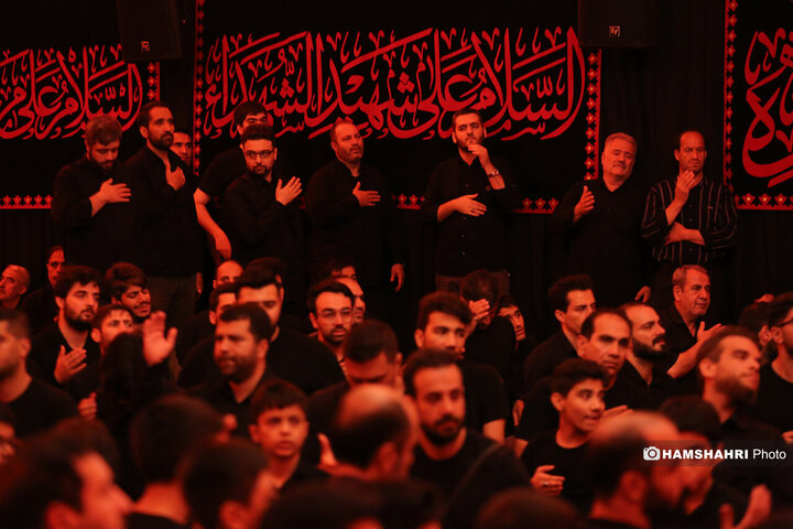 مراسم عزاداری شیخ حسین انصاریان در حسینیه هدایت