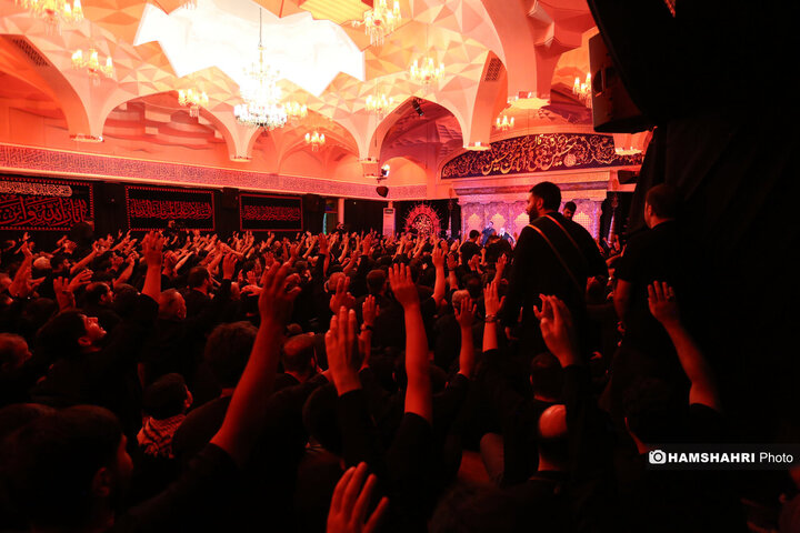 مراسم عزاداری شیخ حسین انصاریان در حسینیه هدایت
