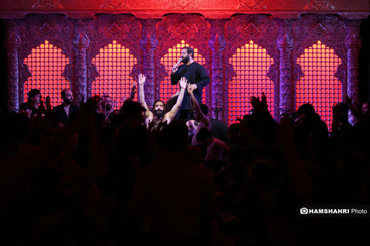 مراسم عزاداری شیخ حسین انصاریان در حسینیه هدایت