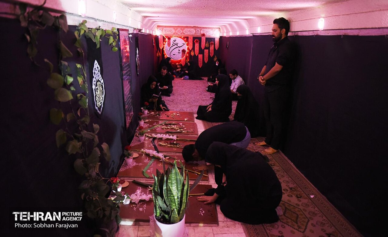 سوگ‌نشینی کنار مزار شهدا