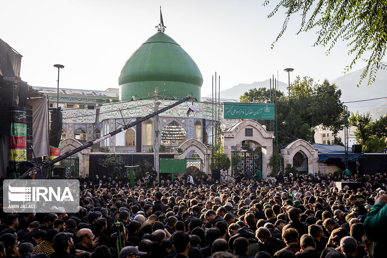 سوگ‌نشینی کنار مزار شهدا