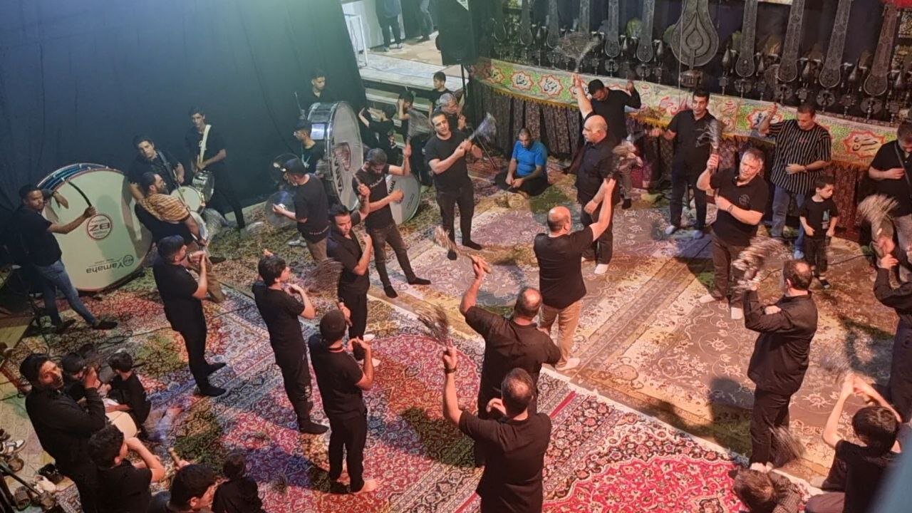 زنجیرزنان دولت آباد