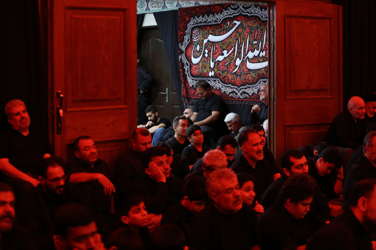 گزارشی تصویری از حسینیه هدایت | حسین(ع)، کشتی نجات