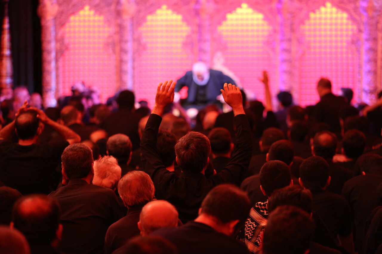 گزارشی تصویری از حسینیه هدایت | حسین(ع)، کشتی نجات